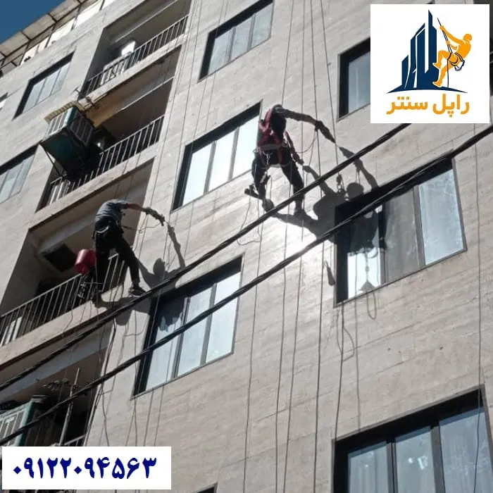 تعهدات پیمانکار در بحث پیچ و رولپلاک نما